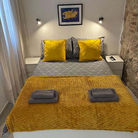 Apartment Ana Вис Экстерьер фото